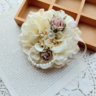 ブローチ/コサージュハンドメイド コサージュ 100103コサージュ の人気 ...