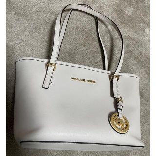 マイケルコース(Michael Kors)の☆すみりん様専用☆MICHAEL KORS ホワイト　手提げカバン　トートバッグ(トートバッグ)