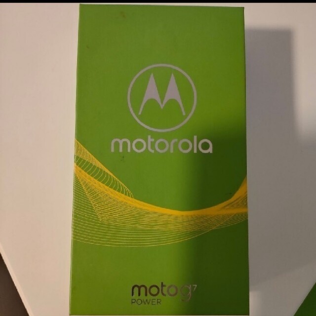 Motorola(モトローラ)のmoto  g7 power 本体 ケース、ガラスフィルム付き スマホ/家電/カメラのスマートフォン/携帯電話(スマートフォン本体)の商品写真