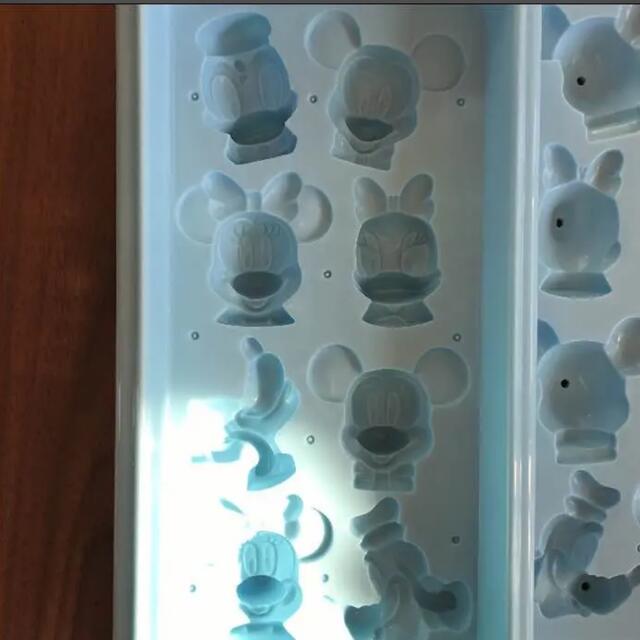 Disney ディズニーの仲間たちの氷が作れるケース の通販 By S Shop ディズニーならラクマ