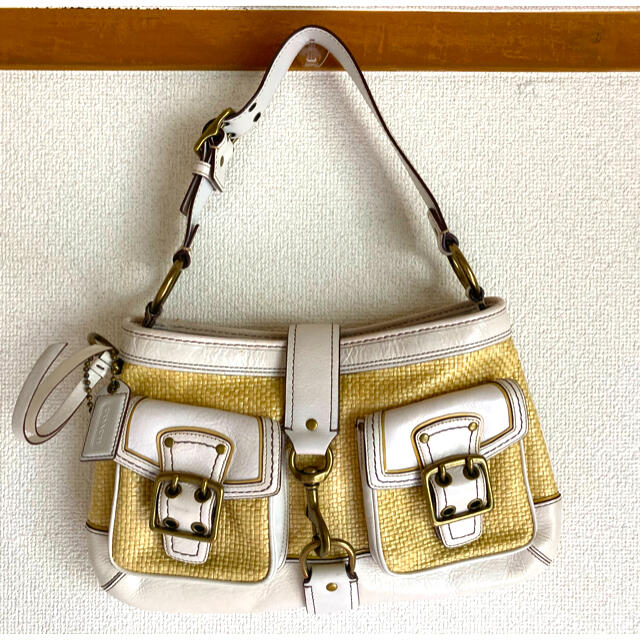 美品 コーチ COACH ショルダーバッグ レザー 白ベージュM05K-105