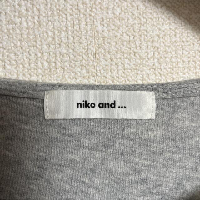 niko and...(ニコアンド)のシャツ　ニコアンド…   グレー系 レディースのトップス(カットソー(半袖/袖なし))の商品写真