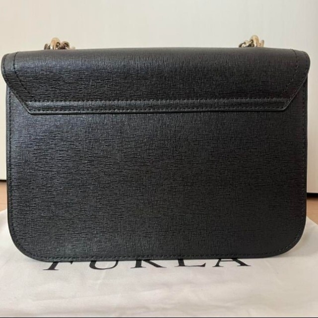 Furla(フルラ)のフルラ　ビッグロゴ　チェーンショルダーバッグ レディースのバッグ(ショルダーバッグ)の商品写真