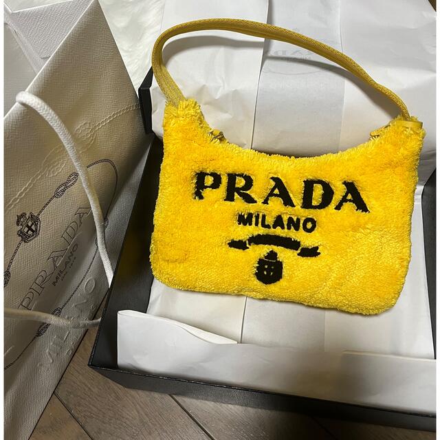 PRADA(プラダ)の2022年春夏新作　PRADA Re Edition 2000 テリー  レディースのバッグ(ショルダーバッグ)の商品写真