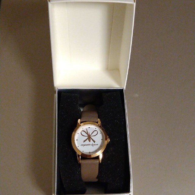 MAJESTIC LEGON(マジェスティックレゴン)の【マーティー様専用】マジェスティックレゴン  プラチナ会員限定ノベルティの腕時計 レディースのファッション小物(腕時計)の商品写真