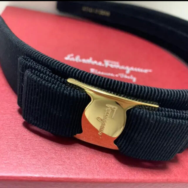 Salvatore Ferragamo カチューシャ 箱付き