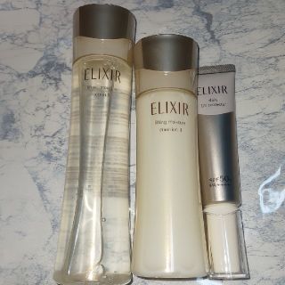 エリクシール(ELIXIR)の（新品）エリクシールシュペリエルリフトモイスト化粧水TⅡ、乳液TⅡ、朝用乳液(化粧水/ローション)