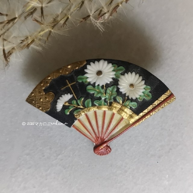 限定SALESALE 俊兼vintageブローチ 扇 小菊 白の通販 by マカロニ1514's shop｜ラクマ