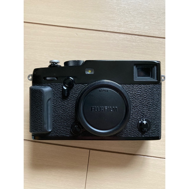 富士フイルム(フジフイルム)のFUJIFILM XPRO3 ボディ スマホ/家電/カメラのカメラ(ミラーレス一眼)の商品写真