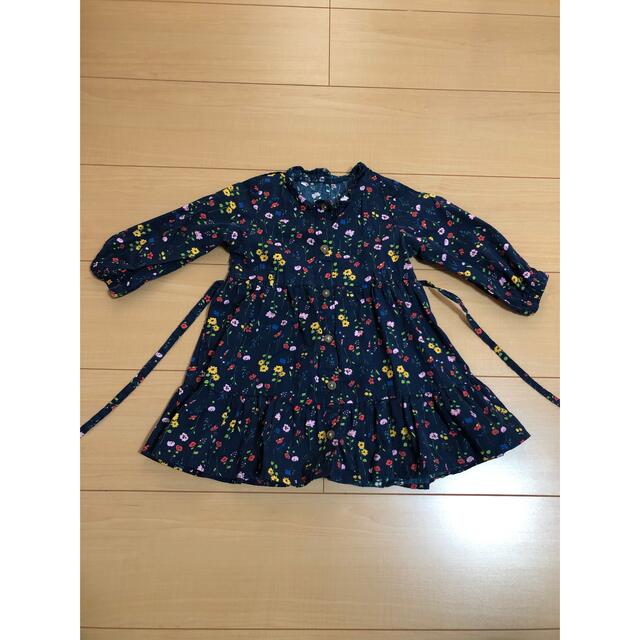 花柄ワンピース　90サイズ  キッズ/ベビー/マタニティのキッズ服女の子用(90cm~)(ワンピース)の商品写真