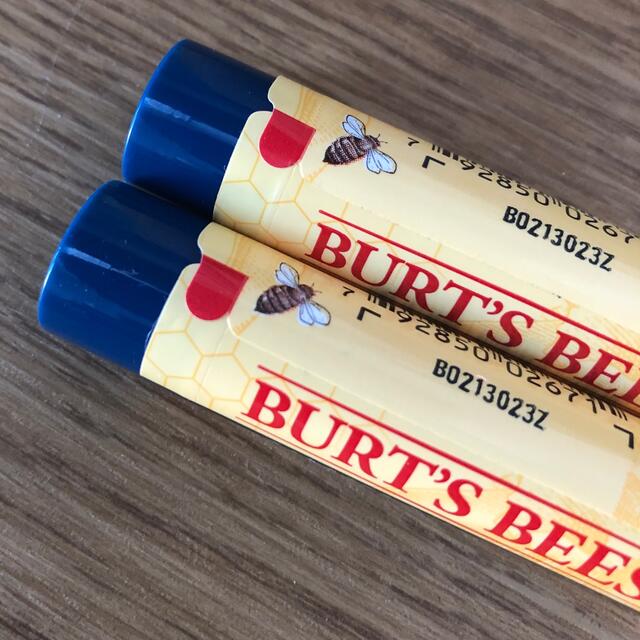 BURT'S BEES(バーツビーズ)のBurt's Bees  リップバーム　バニラビーン　2本 コスメ/美容のスキンケア/基礎化粧品(リップケア/リップクリーム)の商品写真