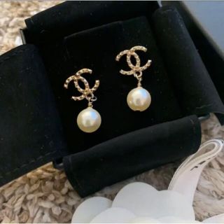 CHANEL - シャネル パールピアスの通販 by Noa |シャネルなら CHANEL - シャネル パールピアスの通販 by Noa |シャネルなら