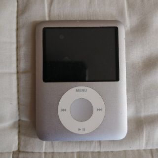 アイポッド(iPod)のipod nano　ジャンク(ポータブルプレーヤー)