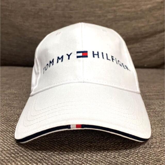 TOMMY HILFIGER(トミーヒルフィガー)のトミーヒルフィガー キャップ 帽子　白　ホワイト メンズの帽子(キャップ)の商品写真