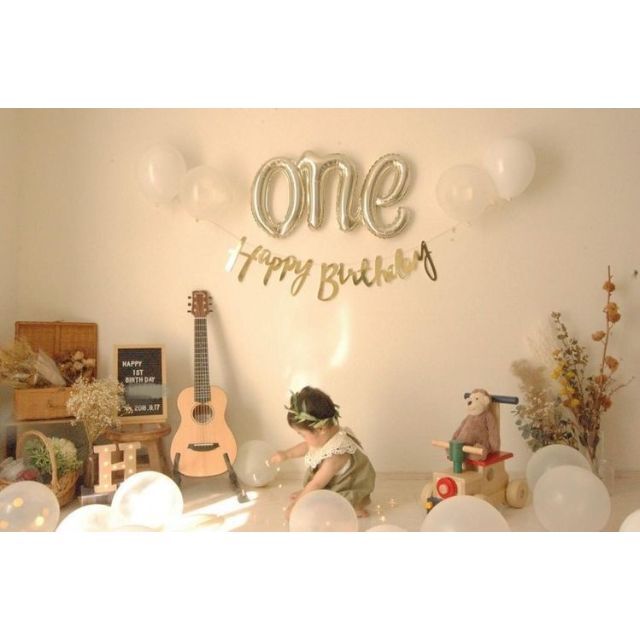 誕生日 'one'バルーン (シルバー) 一歳誕生日 ナチュラル キッズ/ベビー/マタニティのメモリアル/セレモニー用品(アルバム)の商品写真