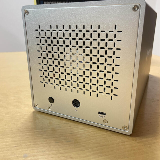 4-Bay External Hard Drive Enclosure 4