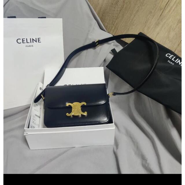 セリーヌ　celine シャイニー　トリオンフ