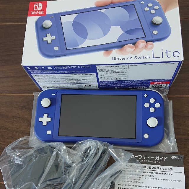 Nintendo Switch LITE ブルー