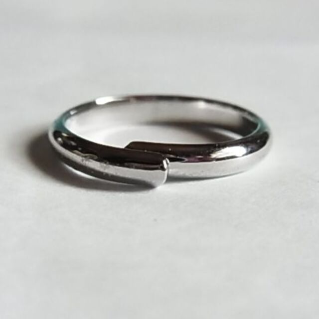 未使用品シルバーカラー リング指輪12号フリーサイズ調節メンズ男性レディース女性 レディースのアクセサリー(リング(指輪))の商品写真