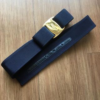 サルヴァトーレフェラガモ(Salvatore Ferragamo)のフェラガモ ヴァラリボン ベルト ウエストマーク ゴールド金具(ベルト)