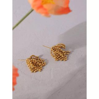 ローズバッド(ROSE BUD)のゴールドシャワーピアス(ピアス)