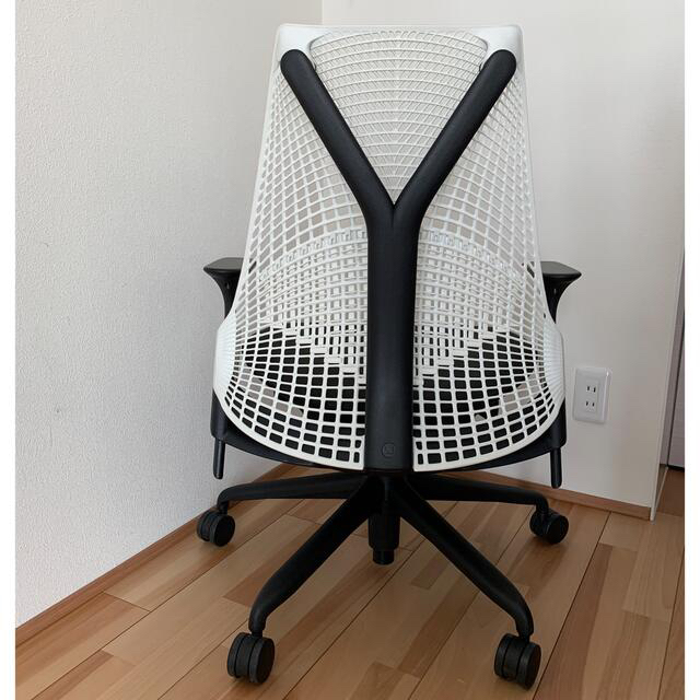 Herman Miller(ハーマンミラー)の"4/10まで値下げ中！"【美品】ハーマンミラー　セイルチェア インテリア/住まい/日用品のオフィス家具(オフィスチェア)の商品写真