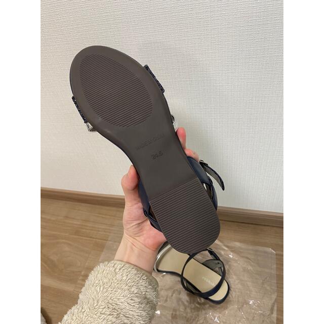 velikoko(ヴェリココ)のお約束済ヴェリココ ラクチンフラットヒールサンダル 24.5cm レディースの靴/シューズ(サンダル)の商品写真