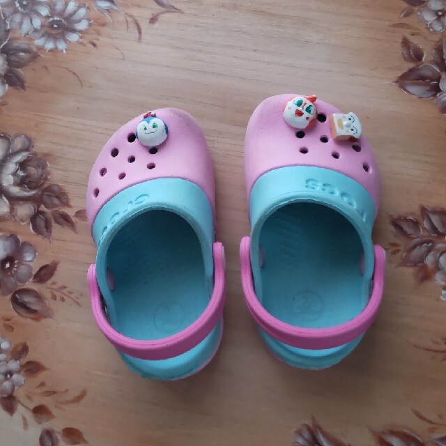 crocs(クロックス)のベビークロックス13cm キッズ/ベビー/マタニティのベビー靴/シューズ(~14cm)(サンダル)の商品写真