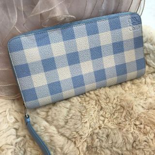 ロエベ(LOEWE)の☆美品☆ロエベ  ラウンドファスナー長財布　ギンガムチェック　ピンクxブルー(財布)