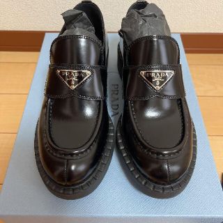PRADA - プラダ チョコレート ブラッシュドレザー ローファー 36の通販 PRADA - プラダ チョコレート ブラッシュドレザー ローファー 36の通販