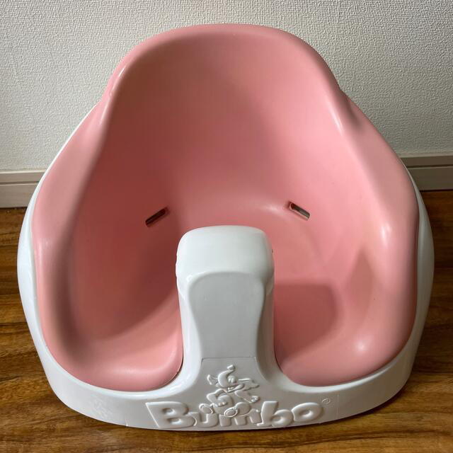 Bumbo(バンボ)のバンボ　マルチシート　ピンク キッズ/ベビー/マタニティの授乳/お食事用品(その他)の商品写真