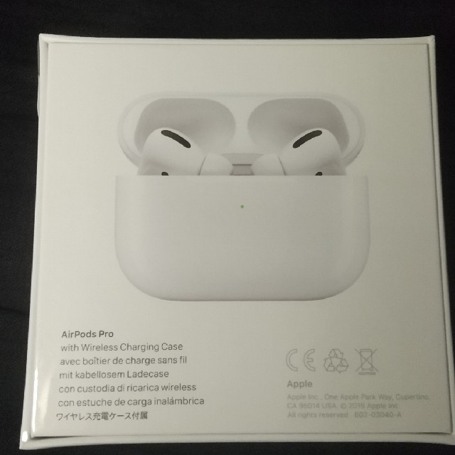 Apple(アップル)の【新品未開封】apple airpods pro MWP22ZA/A スマホ/家電/カメラのオーディオ機器(ヘッドフォン/イヤフォン)の商品写真