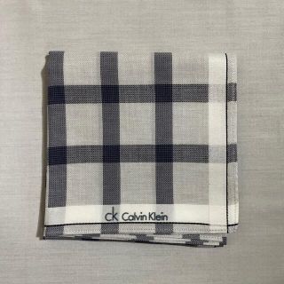 カルバンクライン(Calvin Klein)のカルバンクライン　ハンカチ　未使用品　ホワイトグレー　#1658(ハンカチ/ポケットチーフ)