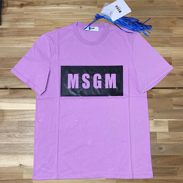 MSGM(エムエスジイエム)の新品　MSGM メンズ　ボックスロゴTシャツ　パープル　S 紫　半袖　ブランド メンズのトップス(Tシャツ/カットソー(半袖/袖なし))の商品写真