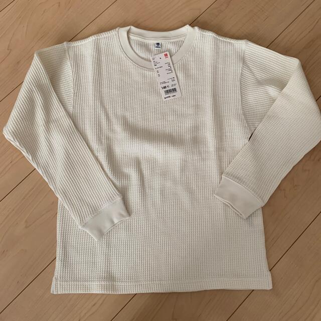 UNIQLO(ユニクロ)の新品　UNIQLO 140cm   キッズ/ベビー/マタニティのキッズ服女の子用(90cm~)(Tシャツ/カットソー)の商品写真