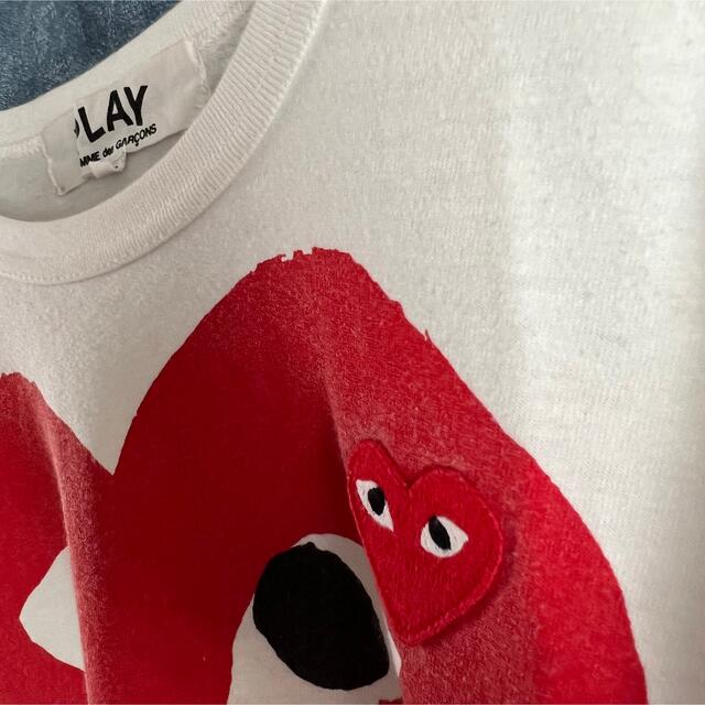 COMME des GARCONS(コムデギャルソン)のPlay COMME des GARCONS ギャルソン　ワンポイント刺繍ロゴ レディースのトップス(カットソー(半袖/袖なし))の商品写真