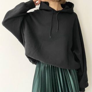 アパルトモンドゥーズィエムクラス(L'Appartement DEUXIEME CLASSE)の【REMI RELIEF/レミレリーフ】Sweat Parka(パーカー)