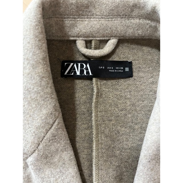 ZARA(ザラ)のZARA ダブルブレスト　ソフトベスト　S レディースのトップス(ベスト/ジレ)の商品写真