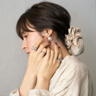 ツムグ(tumugu)の☆SALE☆【tumugu 】美髪シュシュ 💕新品未使用💕(ヘアケア)