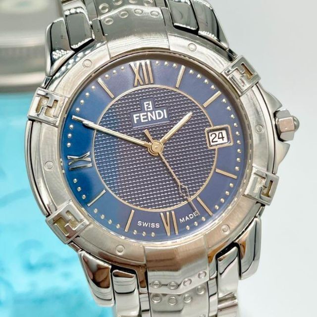 FENDI(フェンディ)の334 FENDI フェンディ時計　メンズ腕時計　ネイビー　デイト入り　シルバー メンズの時計(腕時計(アナログ))の商品写真