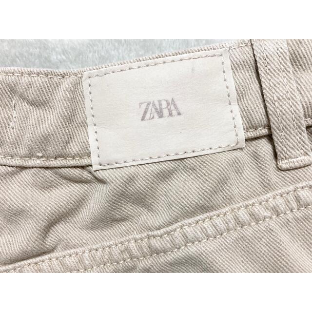 ZARA(ザラ)のZARA マムフィットデニムパンツ EU36 エクリュ ハイライズ レディースのパンツ(デニム/ジーンズ)の商品写真