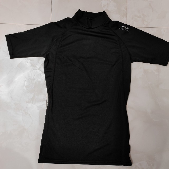 TIGORA(ティゴラ)のアンダーシャツ　 半袖　150cm スポーツ/アウトドアの野球(ウェア)の商品写真