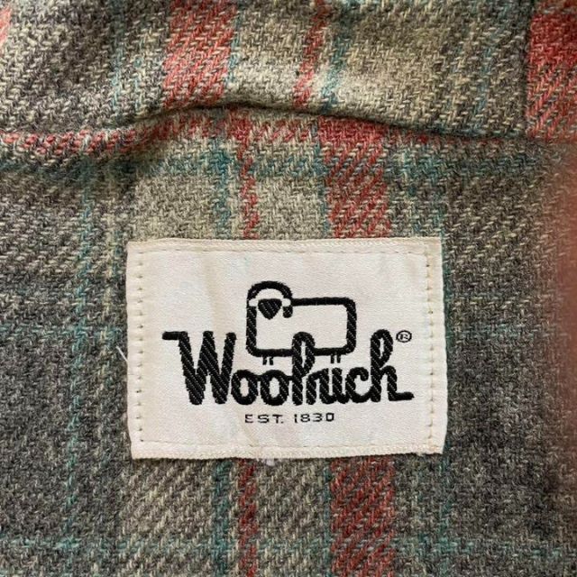 WOOLRICH(ウールリッチ)のウールリッチ　白タグ　マウンテンパーカー　ジップアップジャケット　モスグリーン メンズのジャケット/アウター(マウンテンパーカー)の商品写真