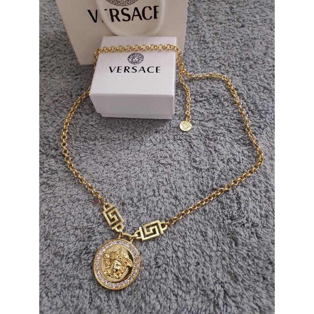 VERSACE - （即発送）ヴェルサーチ ネックレス ゴールド 美品 の通販 by ♬Lisa 's shop｜ヴェルサーチならラクマ