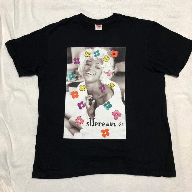 Supreme  Naomi Tee