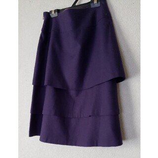 紫パープル三段フリル切り替え40サイズ台形スカート上品上質日本製ウール毛99%(ひざ丈スカート)