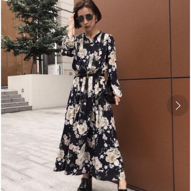 Ameri VINTAGE(アメリヴィンテージ)のBLOSSOM PLEATS DRESS レディースのワンピース(ロングワンピース/マキシワンピース)の商品写真