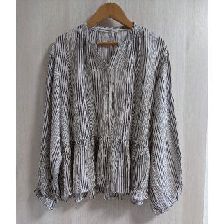 yoko様専用　長袖　ブラウス　ハニーオンデイズ　同梱にディズニーパジャマ(シャツ/ブラウス(長袖/七分))