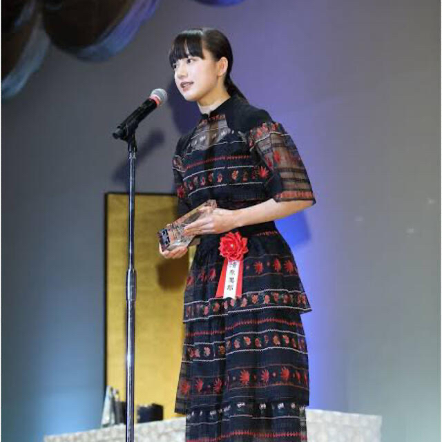 mame(マメ)の美品 ロキト lokitho 刺繍レースワンピース レディースのワンピース(ひざ丈ワンピース)の商品写真