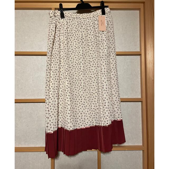 Rose Tiara(ローズティアラ)の未使用タグ付ローズティアラ大きいサイズ４６　スカート レディースのスカート(ひざ丈スカート)の商品写真